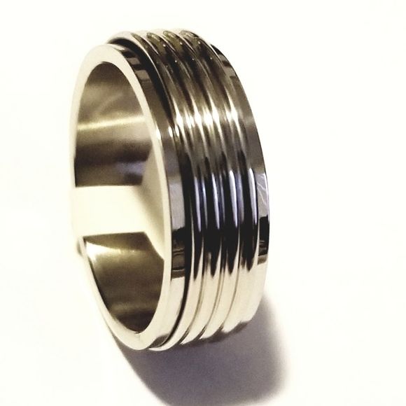 New stainless steel spinner ring size 9-13 - Picture 3 of 4